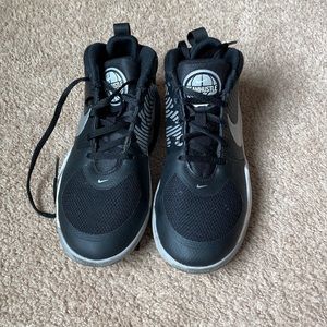 Boys nike basketball shoes